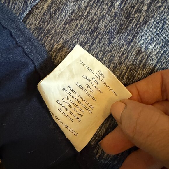 Set of 2 SHARPER IMAGE Cooling Touch Throw Blanket Grey & Blue - Picture 9 of 16